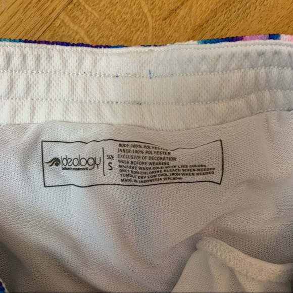 Girls size small active shorts with built in brief - Picture 3 of 4